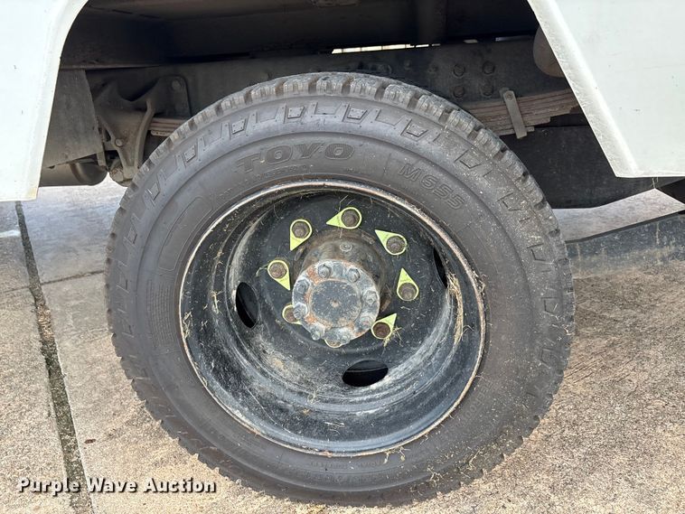 image for item EU0018 2019 Chevrolet Silverado 6500HD bucket truck