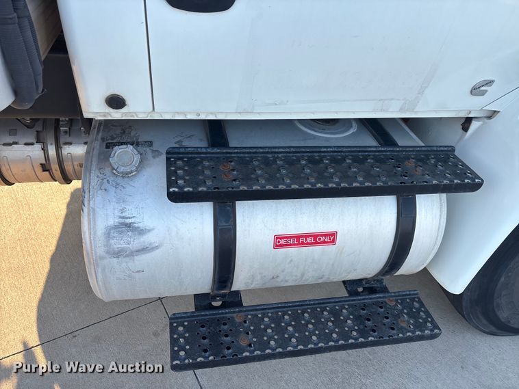 image for item EU0019 2019 International MA025 refrigerated truck