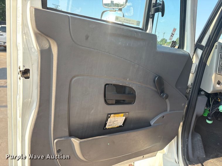 image for item EU0019 2019 International MA025 refrigerated truck