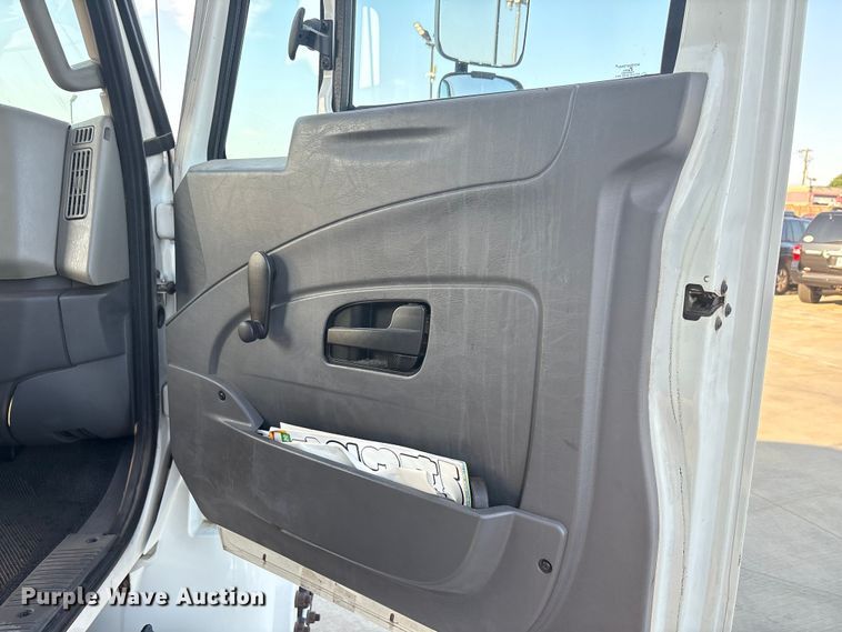 image for item EU0019 2019 International MA025 refrigerated truck