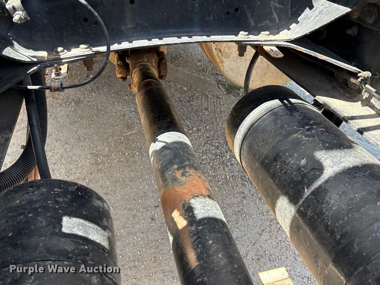 image for item EU0031 1992 Freightliner FLD semi truck