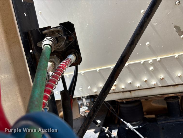 image for item EU0031 1992 Freightliner FLD semi truck