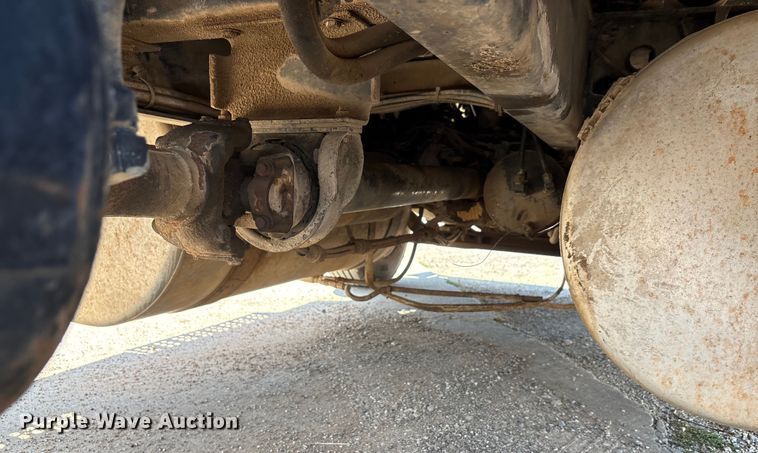 image for item EU0031 1992 Freightliner FLD semi truck