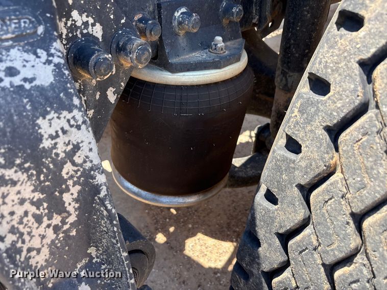 image for item EU0031 1992 Freightliner FLD semi truck