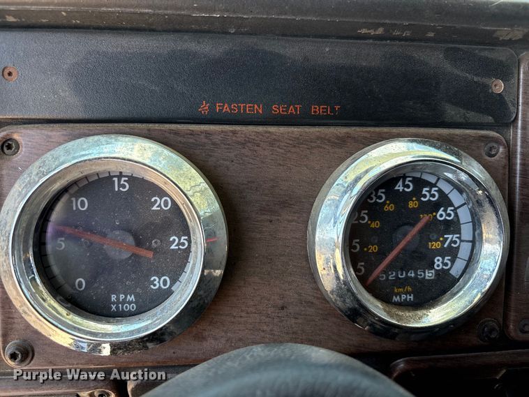 image for item EU0031 1992 Freightliner FLD semi truck