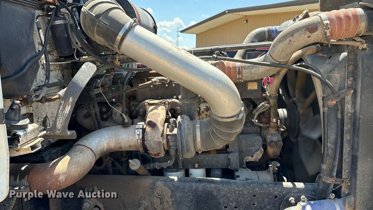 image for item EU0031 1992 Freightliner FLD semi truck