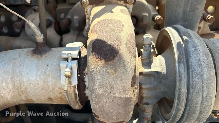 image for item EU0031 1992 Freightliner FLD semi truck