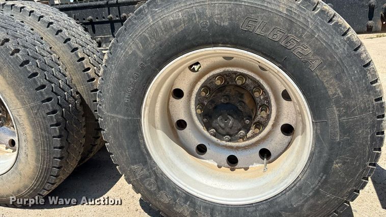 image for item EU0031 1992 Freightliner FLD semi truck