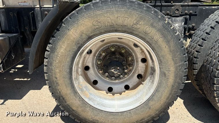 image for item EU0031 1992 Freightliner FLD semi truck