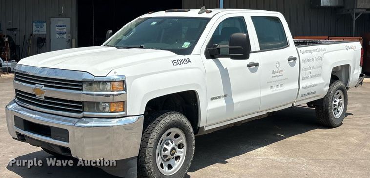 image for item EU0067 2015 Chevrolet Silverado 2500HD Crew Cab pickup truck