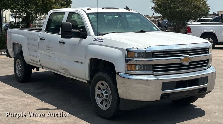 image for item EU0067 2015 Chevrolet Silverado 2500HD Crew Cab pickup truck