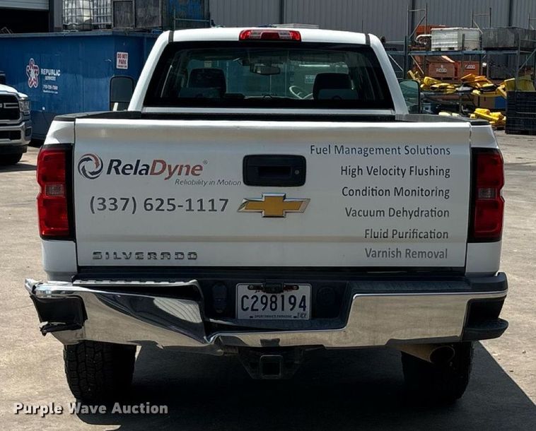 image for item EU0067 2015 Chevrolet Silverado 2500HD Crew Cab pickup truck