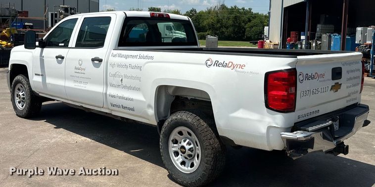 image for item EU0067 2015 Chevrolet Silverado 2500HD Crew Cab pickup truck