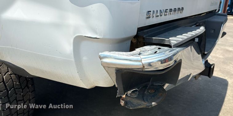 image for item EU0067 2015 Chevrolet Silverado 2500HD Crew Cab pickup truck