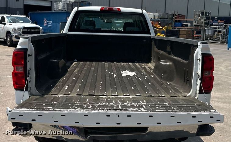 image for item EU0067 2015 Chevrolet Silverado 2500HD Crew Cab pickup truck