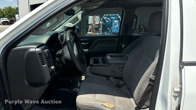 image for item EU0067 2015 Chevrolet Silverado 2500HD Crew Cab pickup truck