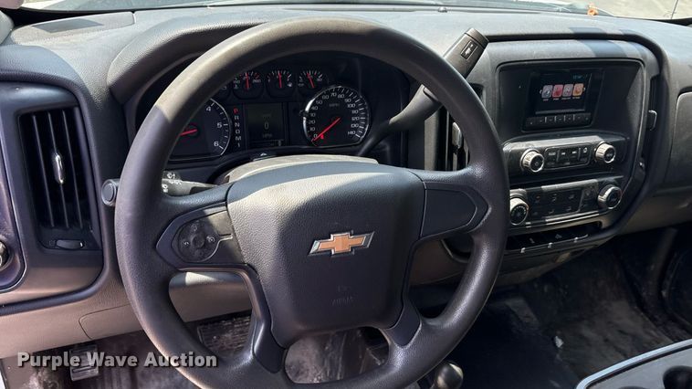 image for item EU0067 2015 Chevrolet Silverado 2500HD Crew Cab pickup truck