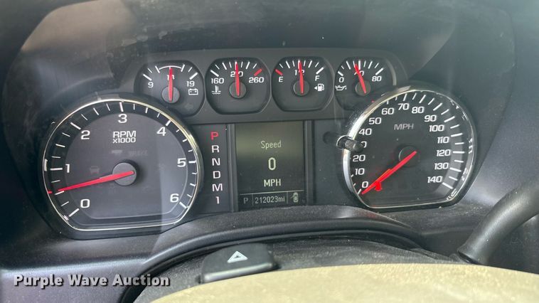 image for item EU0067 2015 Chevrolet Silverado 2500HD Crew Cab pickup truck