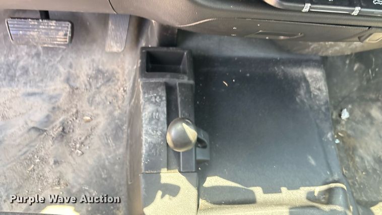 image for item EU0067 2015 Chevrolet Silverado 2500HD Crew Cab pickup truck