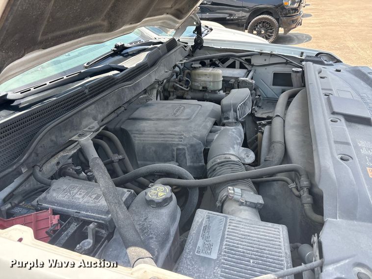 image for item EU0067 2015 Chevrolet Silverado 2500HD Crew Cab pickup truck