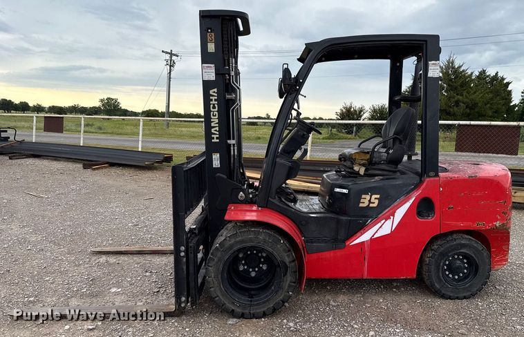 image for item EU2109 Hangcha CPCD35-XW97F forklift