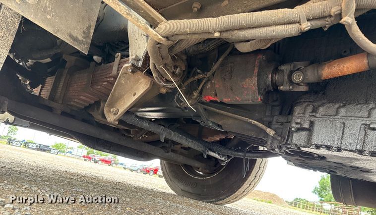 image for item EU2110 2002 Mack refuse truck