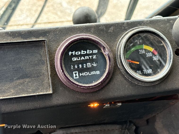 image for item EU2110 2002 Mack refuse truck