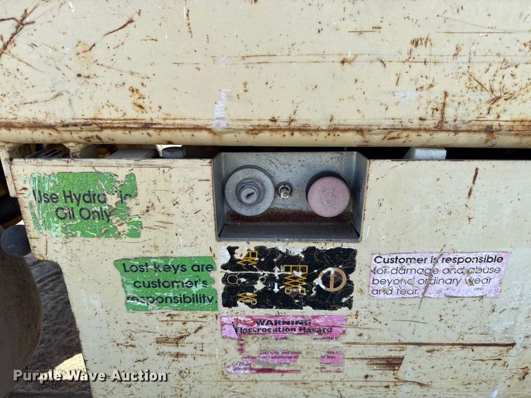 image for item EU2124 1998 JLG 2032E2 scissor lift