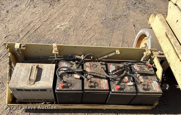 image for item EU2124 1998 JLG 2032E2 scissor lift