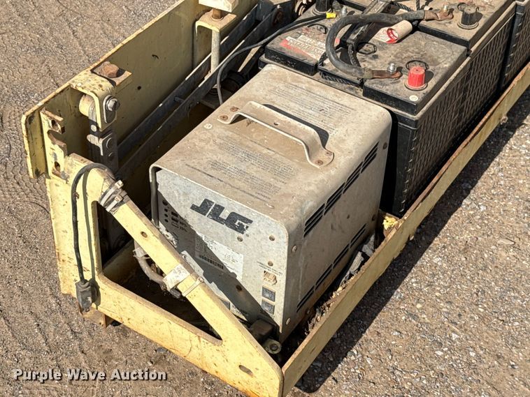 image for item EU2124 1998 JLG 2032E2 scissor lift