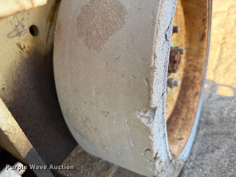 image for item EU2124 1998 JLG 2032E2 scissor lift