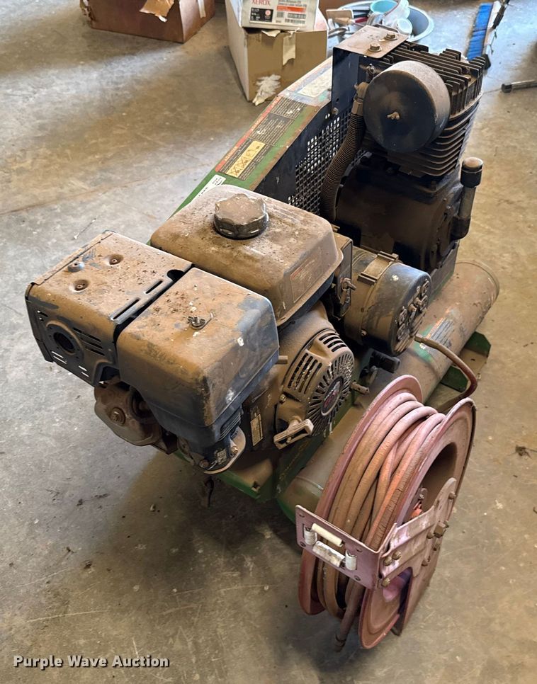 image for item EU2126 John Deere AG2-SH13-08J1 air compressor