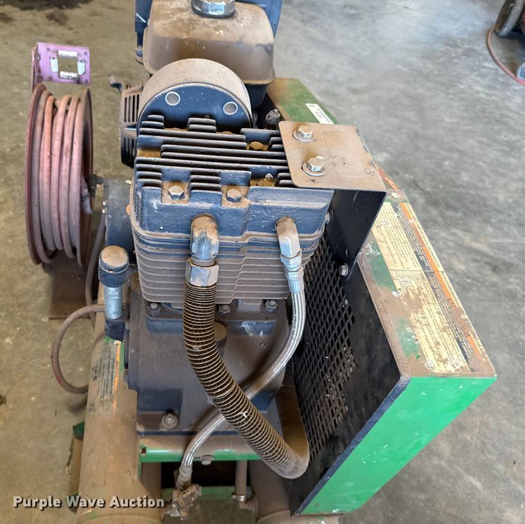 image for item EU2126 John Deere AG2-SH13-08J1 air compressor