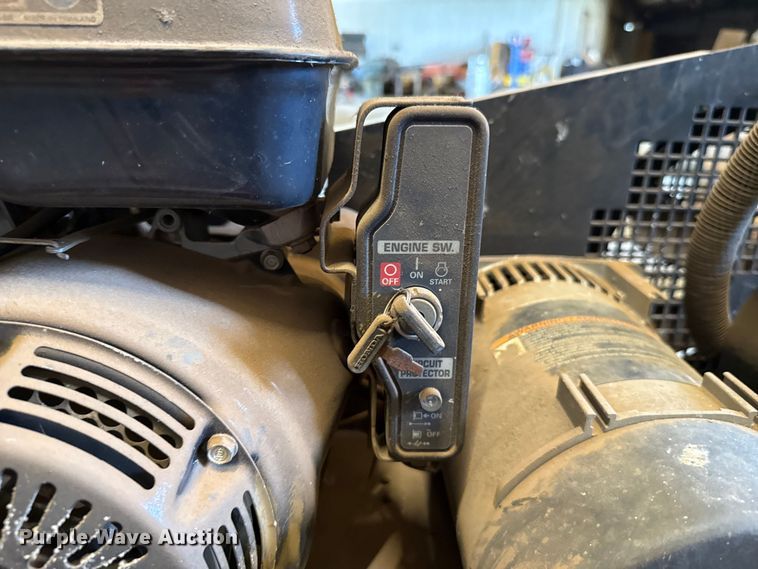 image for item EU2126 John Deere AG2-SH13-08J1 air compressor