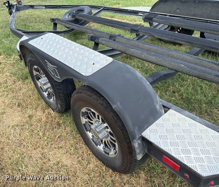 image for item EU2143 2016 EZ Loader IL4000 boat trailer