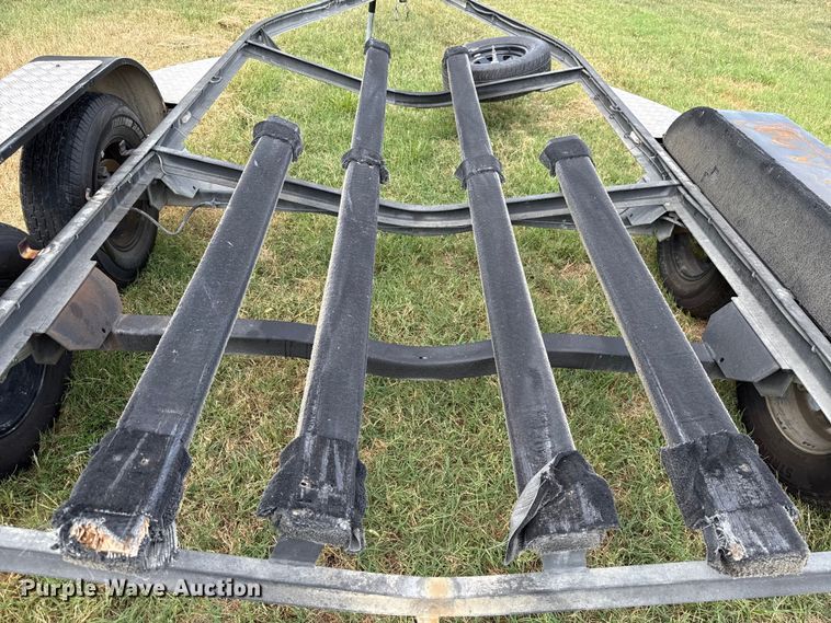 image for item EU2143 2016 EZ Loader IL4000 boat trailer