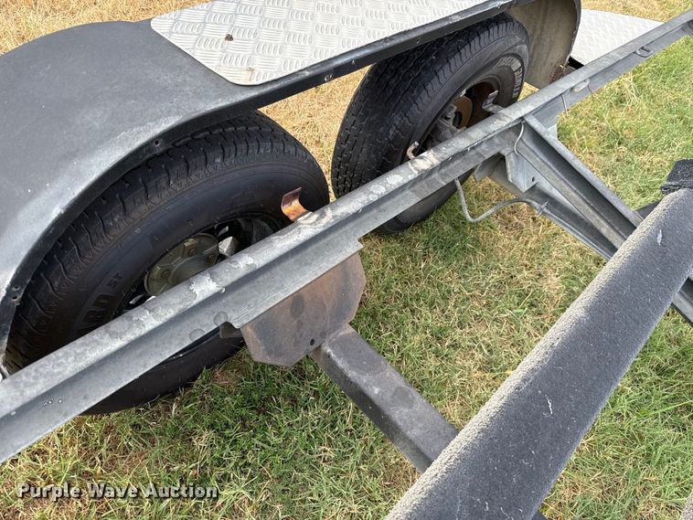 image for item EU2143 2016 EZ Loader IL4000 boat trailer