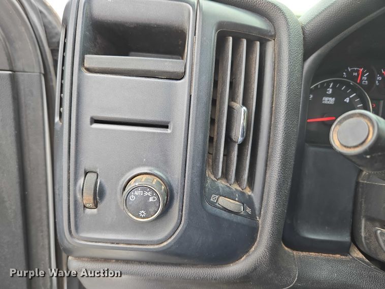 image for item EU3527 2014 Chevrolet Silverado 1500 Double Cab pickup truck