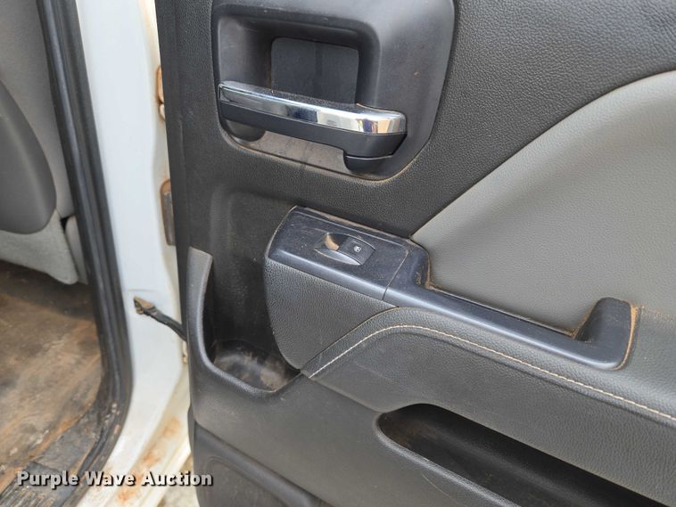 image for item EU3527 2014 Chevrolet Silverado 1500 Double Cab pickup truck