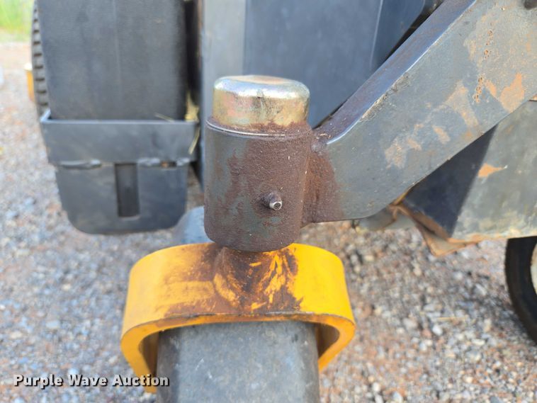 image for item EU3564 2008 Walker MBSSD ZTR lawn mower