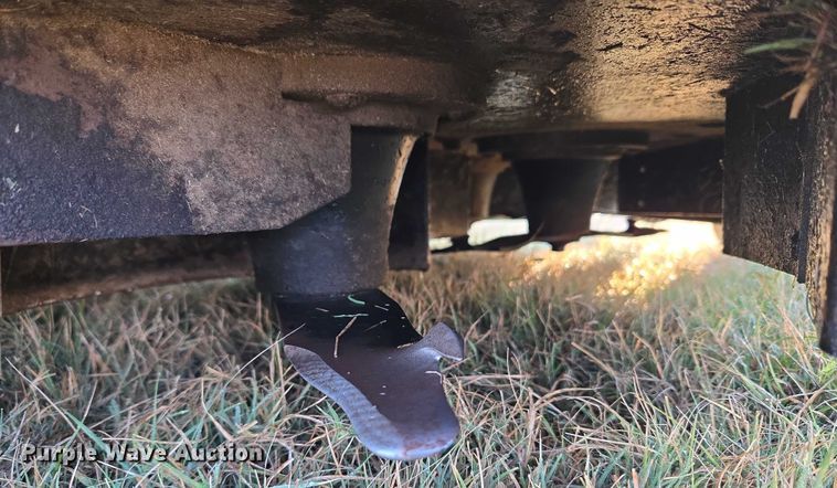 image for item EU3567 2022 Grasshopper 225VG4 lawn mower