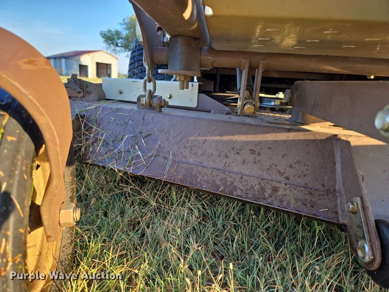 image for item EU3567 2022 Grasshopper 225VG4 lawn mower