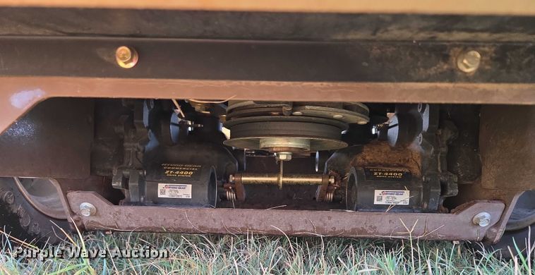 image for item EU3567 2022 Grasshopper 225VG4 lawn mower