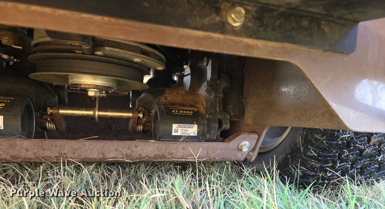 image for item EU3567 2022 Grasshopper 225VG4 lawn mower