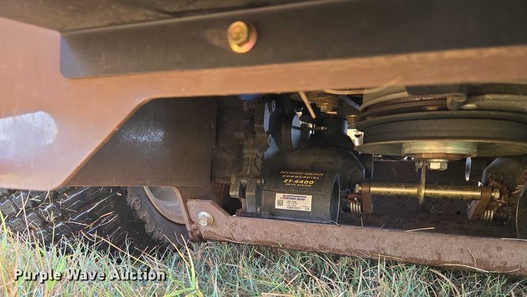 image for item EU3567 2022 Grasshopper 225VG4 lawn mower