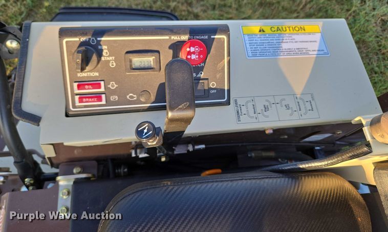 image for item EU3567 2022 Grasshopper 225VG4 lawn mower