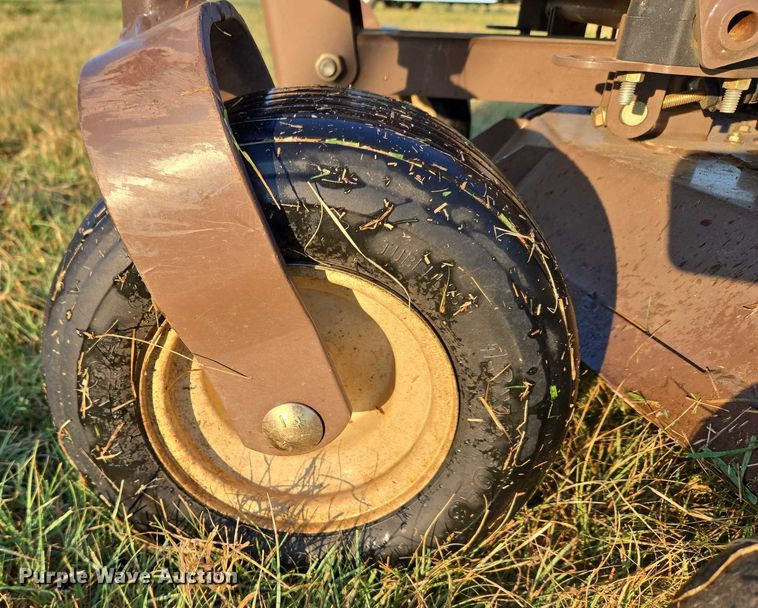 image for item EU3567 2022 Grasshopper 225VG4 lawn mower