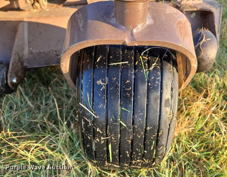 image for item EU3567 2022 Grasshopper 225VG4 lawn mower