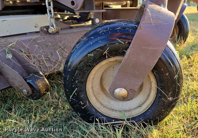 image for item EU3567 2022 Grasshopper 225VG4 lawn mower