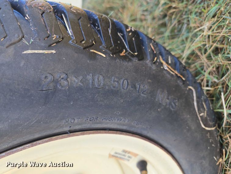 image for item EU3567 2022 Grasshopper 225VG4 lawn mower